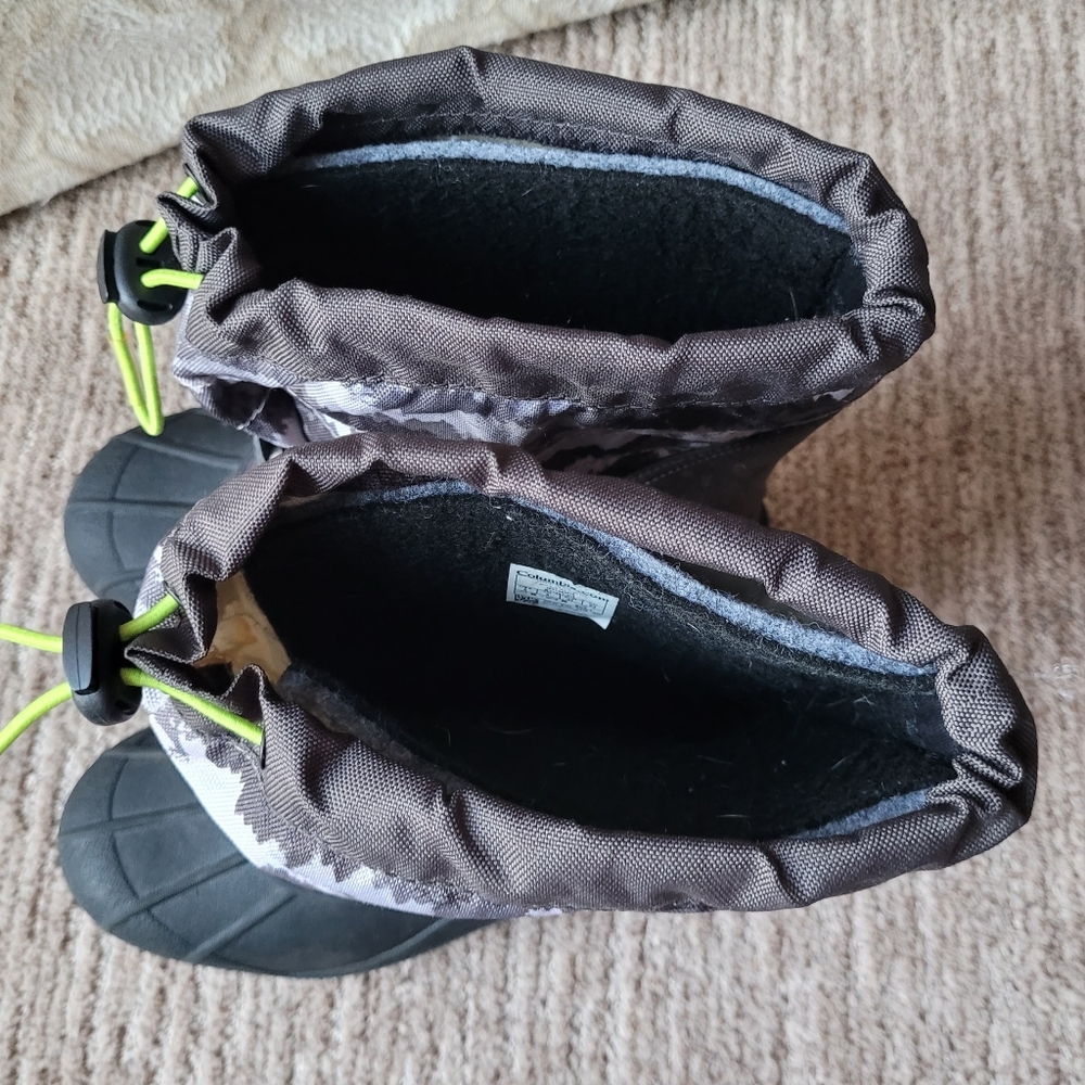 COLUMBIA WATERPROOF WINTER BOOTS SNOW BOOTS GREY BLACK CAMO BIG KIDS SIZE 5 - Picture 9 of 16